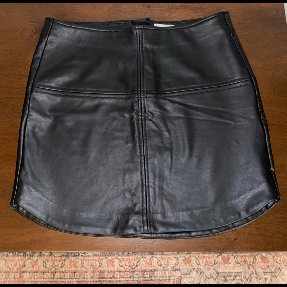 Mini pleather skirt